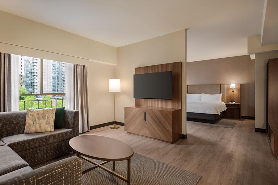 Holiday Inn & Suites Vancouver Downtown